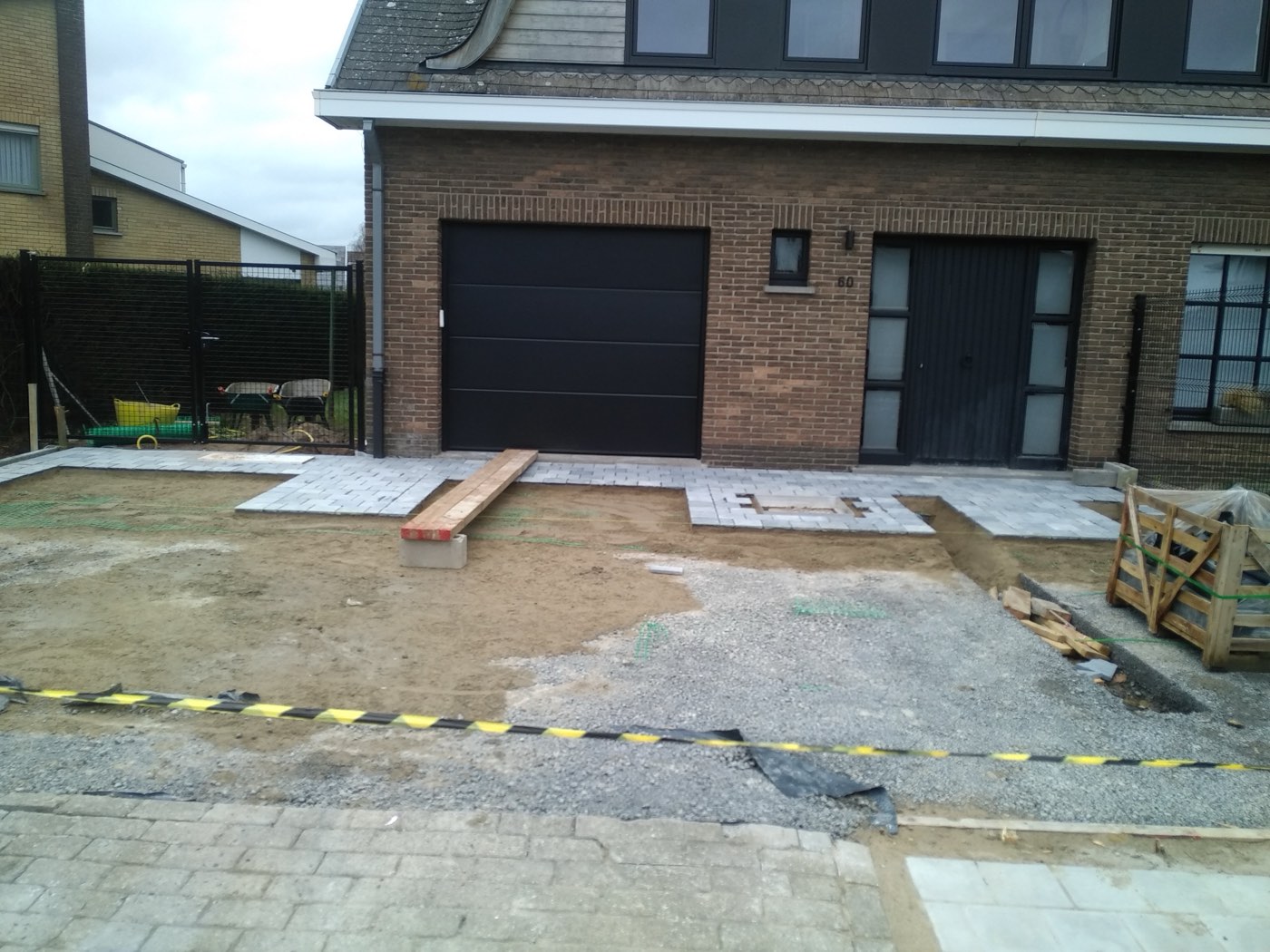 Oprit met stroken grind, foto 4
