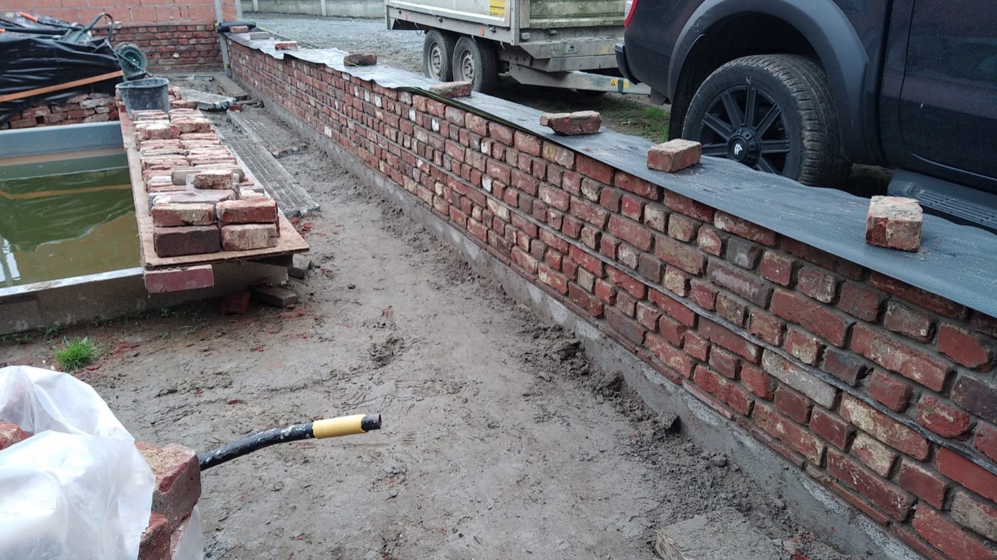 Tuinmuur en berging in recuperatiesteen, foto 4