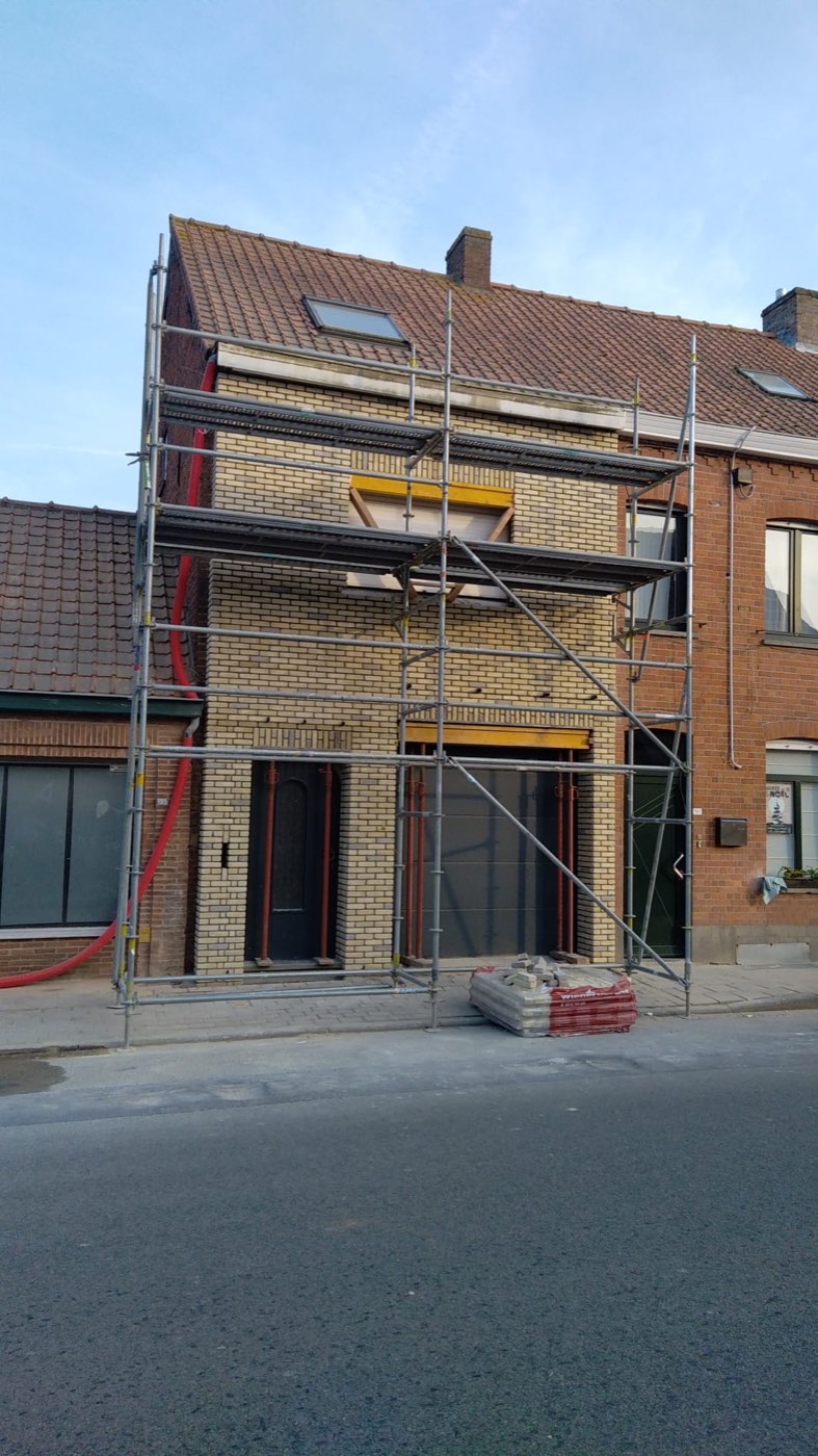 Nieuwe gevel met boogdeur, foto 3