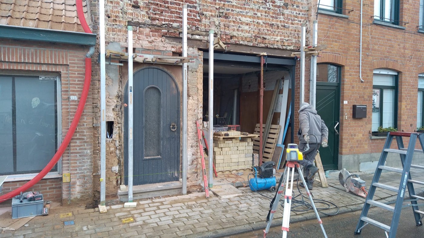 Nieuwe gevel met boogdeur, foto 8