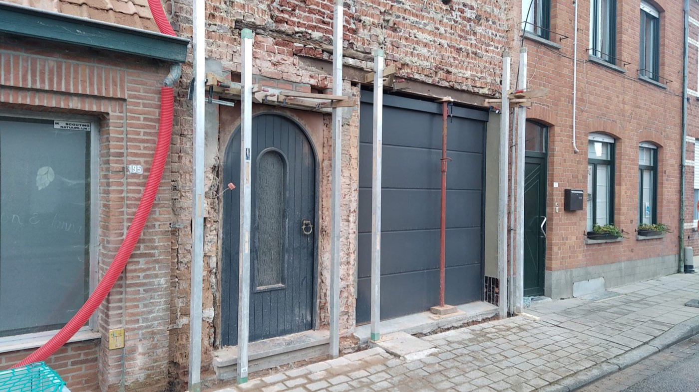 Nieuwe gevel met boogdeur, foto 9